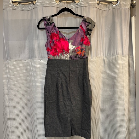 Le Chateau fitted sheath dress - Picture 4 of 4